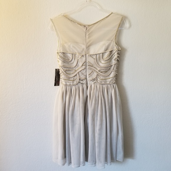 SOLD 💫 Light Silver/Grey Pearl Beaded Dress 6 - Picture 3 of 8